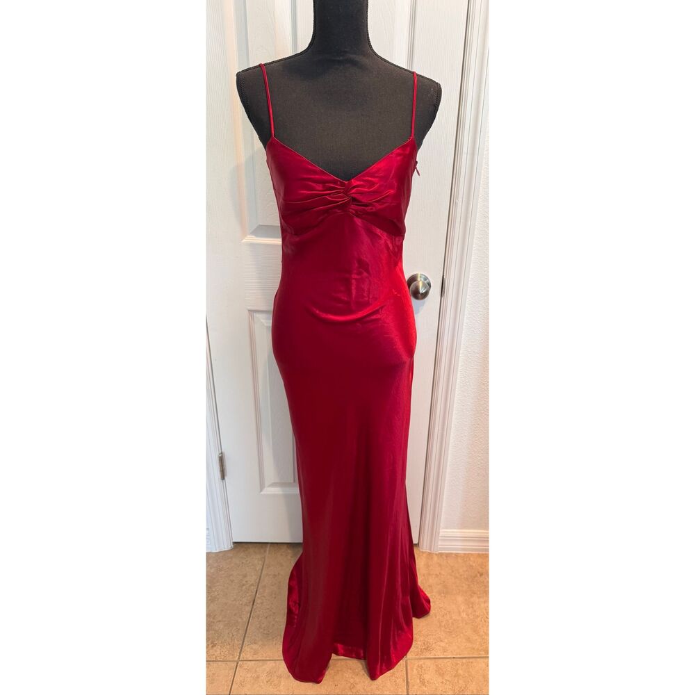 Kiki U.S.A Red Satin Maxi Dress Open Back Lace-Up Evening Gown Size S Chic - Picture 2 of 15